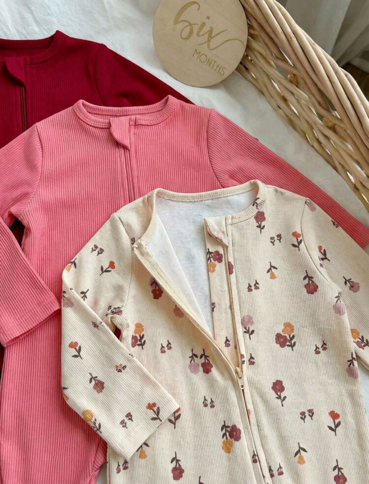 Set de 3 pijamas para recién nacida
